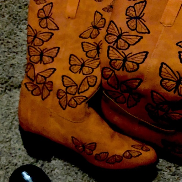 Ladies boots - Picture 1 of 4